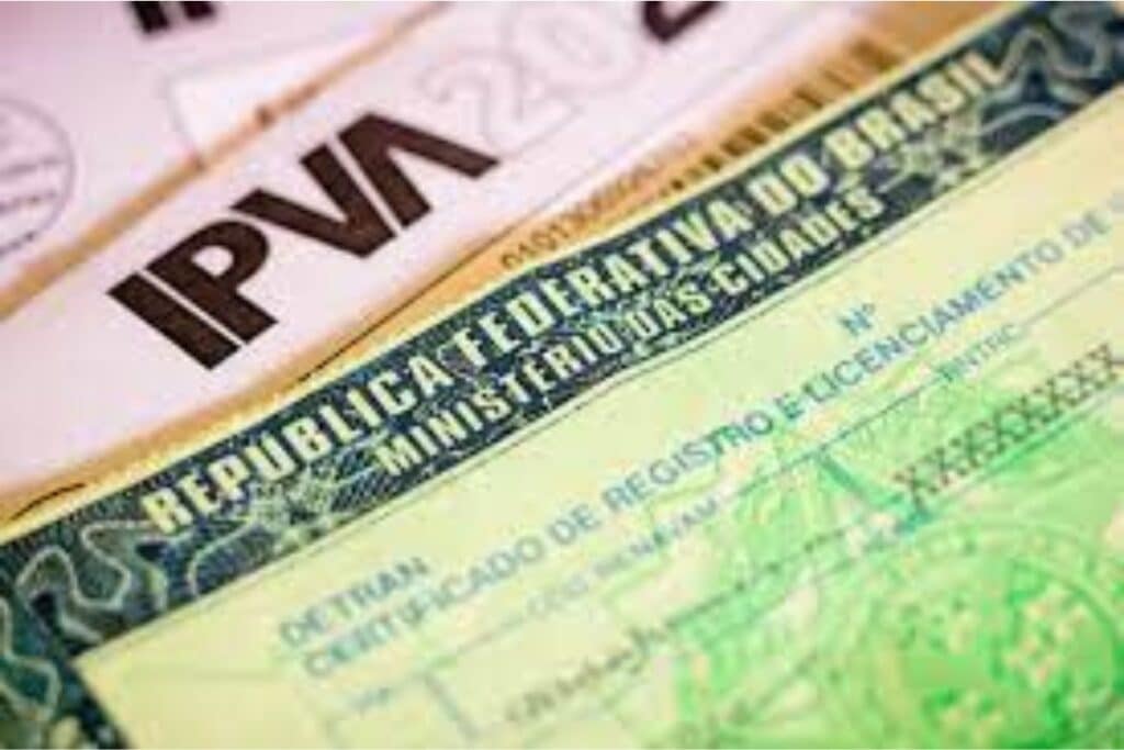 CRLV e guia de pagamento IPVA Brasil.